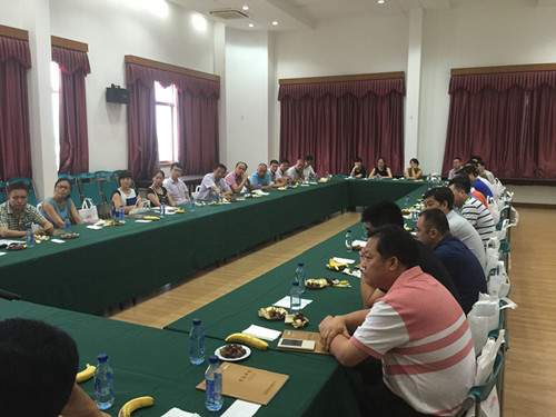 ^制药企业高管莅临先锋参观指导现场图-3